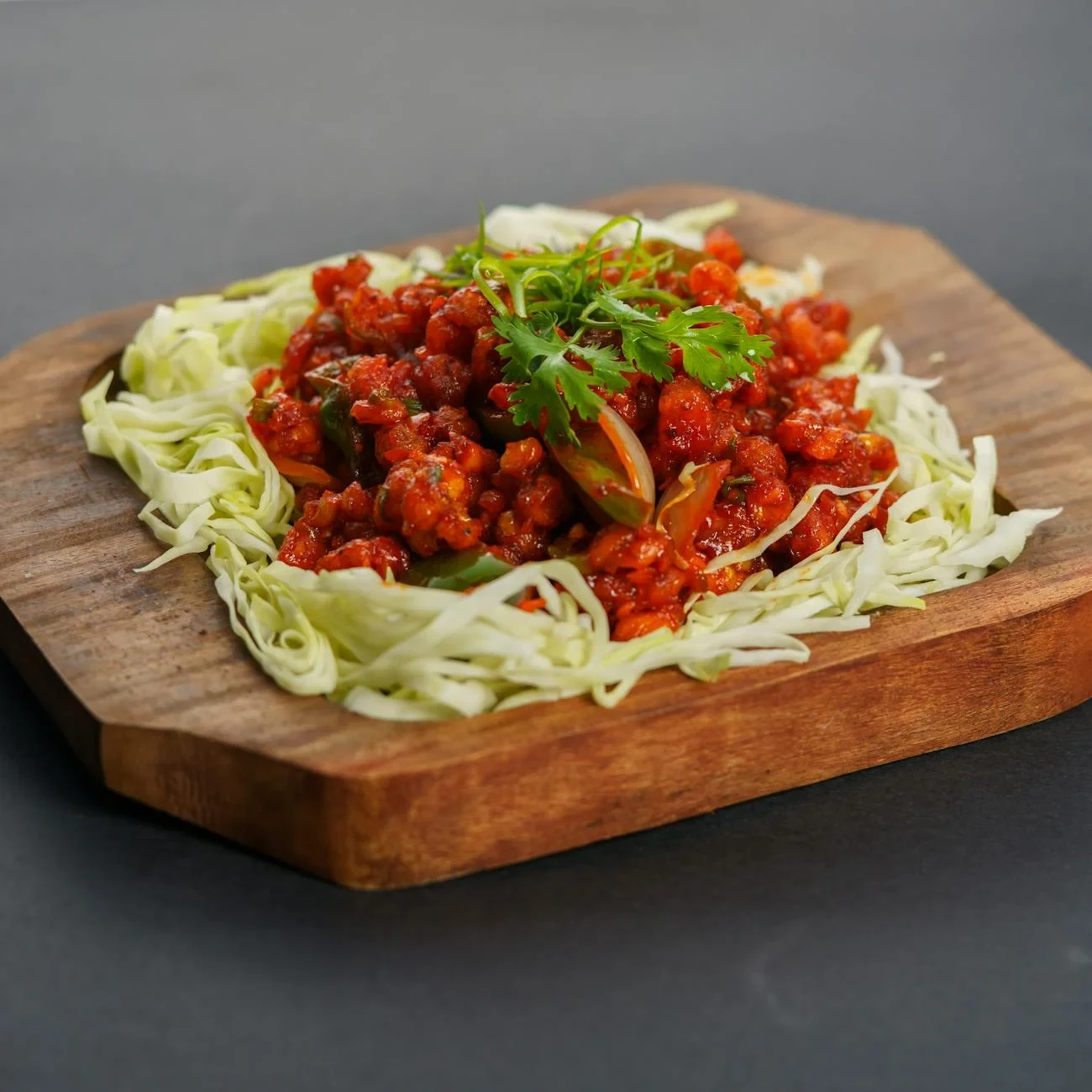 Notre four à bois, cœur ardent de l'authenticité.